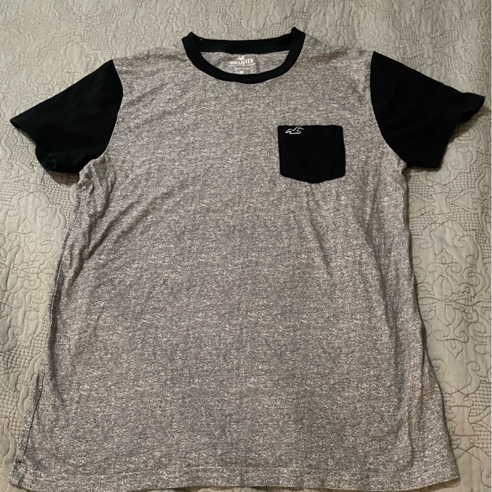 Hollister Men’s tee size XS.